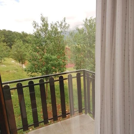 Farma&Apartmani Delić Korenica Exterior foto