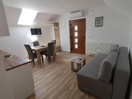 Farma&Apartmani Delić Korenica Exterior foto