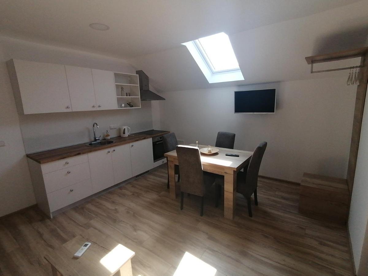 Farma&Apartmani Delić Korenica Exterior foto