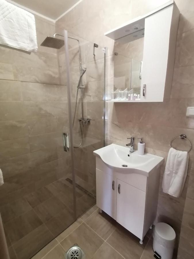 Farma&Apartmani Delić Korenica Exterior foto